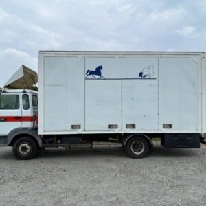 CAMION TRANSPORT 6 CHEVAUX