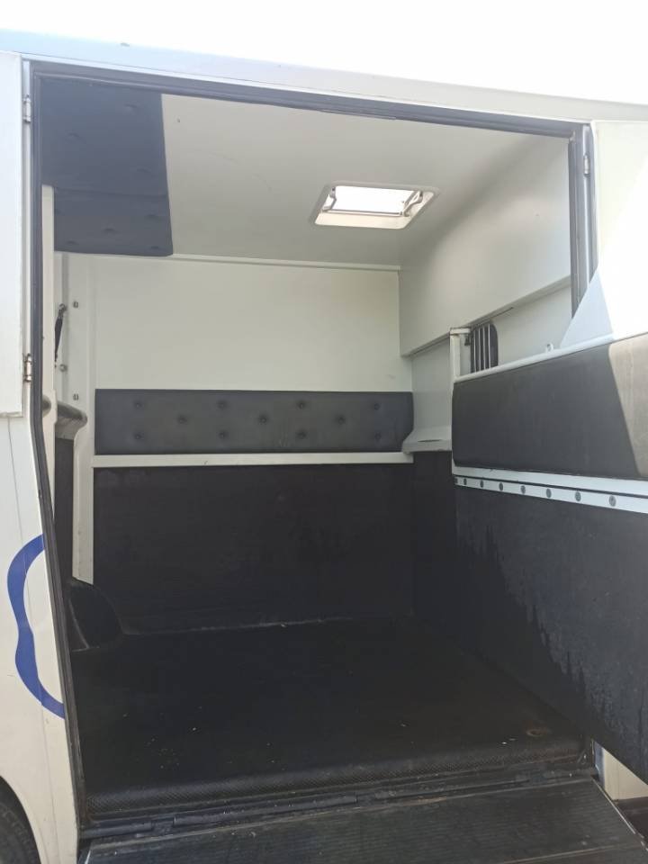 Renault Master Carrosserie Chardron 5 places 2 Chevaux 150cv 2010 – Image 2
