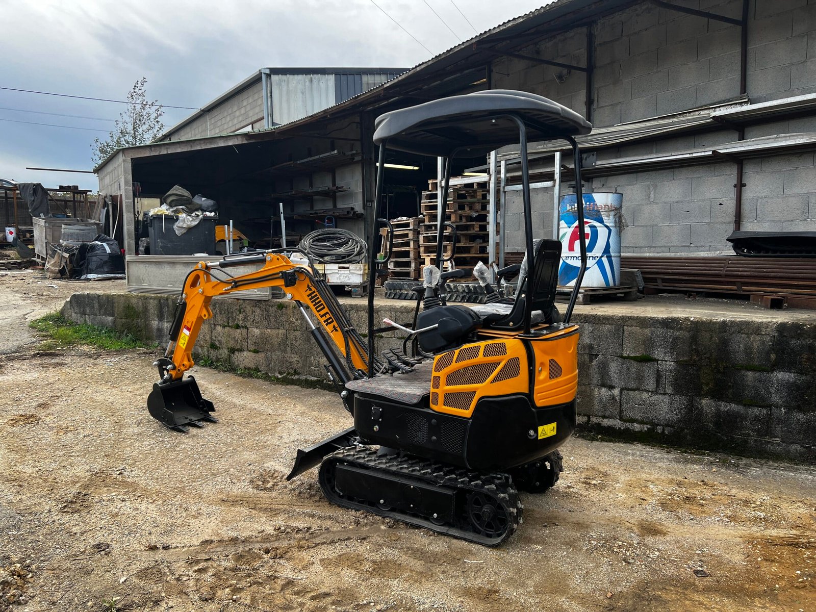 Mini pelle Electrique HT15 – Image 3