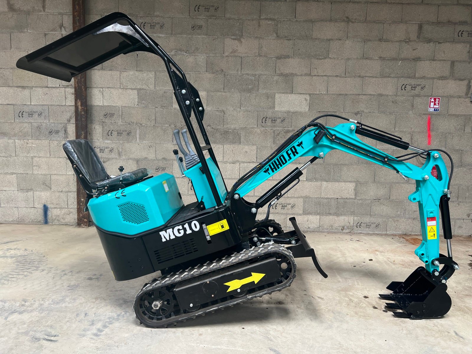 Mini pelle HT10C – Image 4