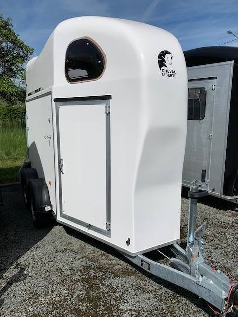 VAN 1.5 SERIE WHITE LINE NEUF