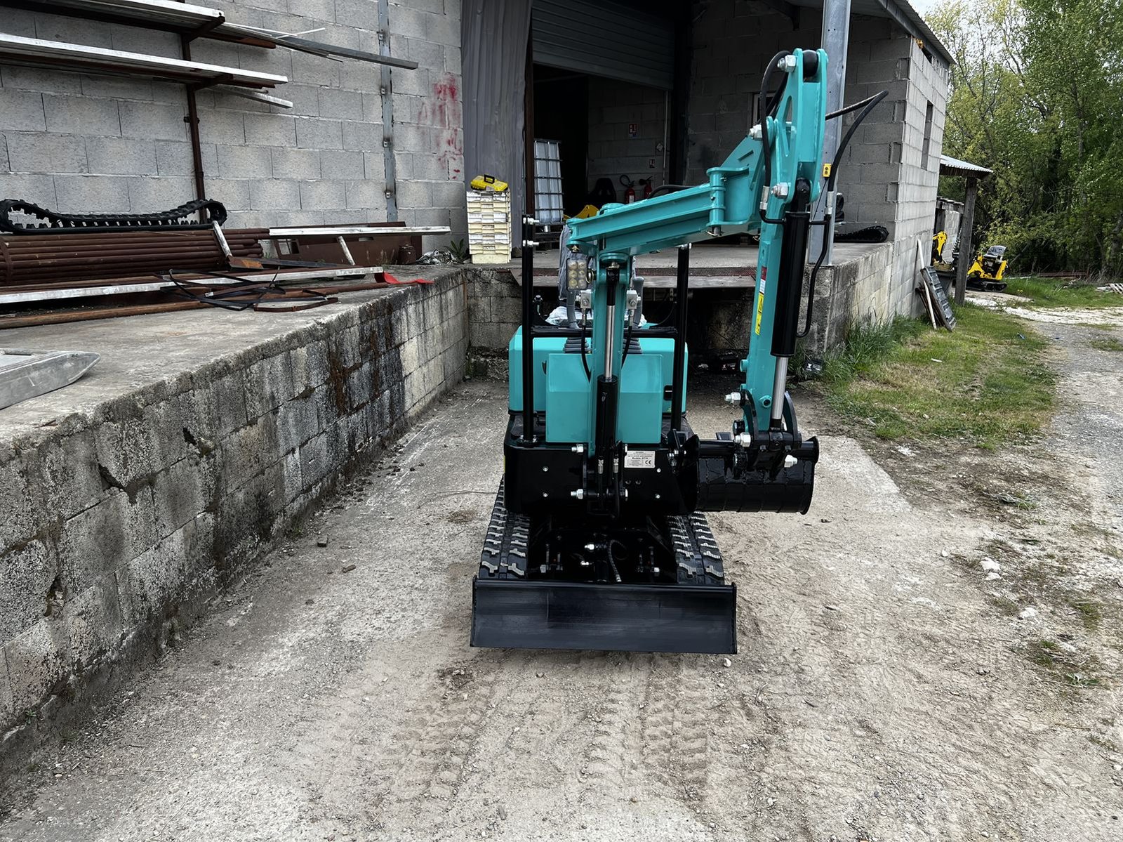Mini pelle HT10 – Bras déportable – Image 2