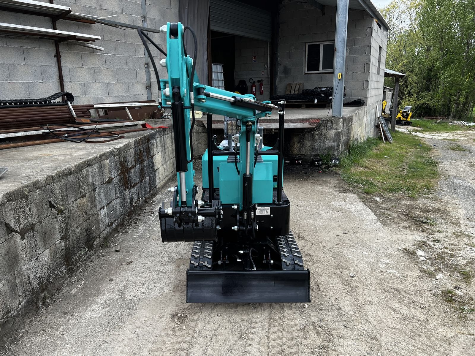 Mini pelle HT10 – Bras déportable – Image 3