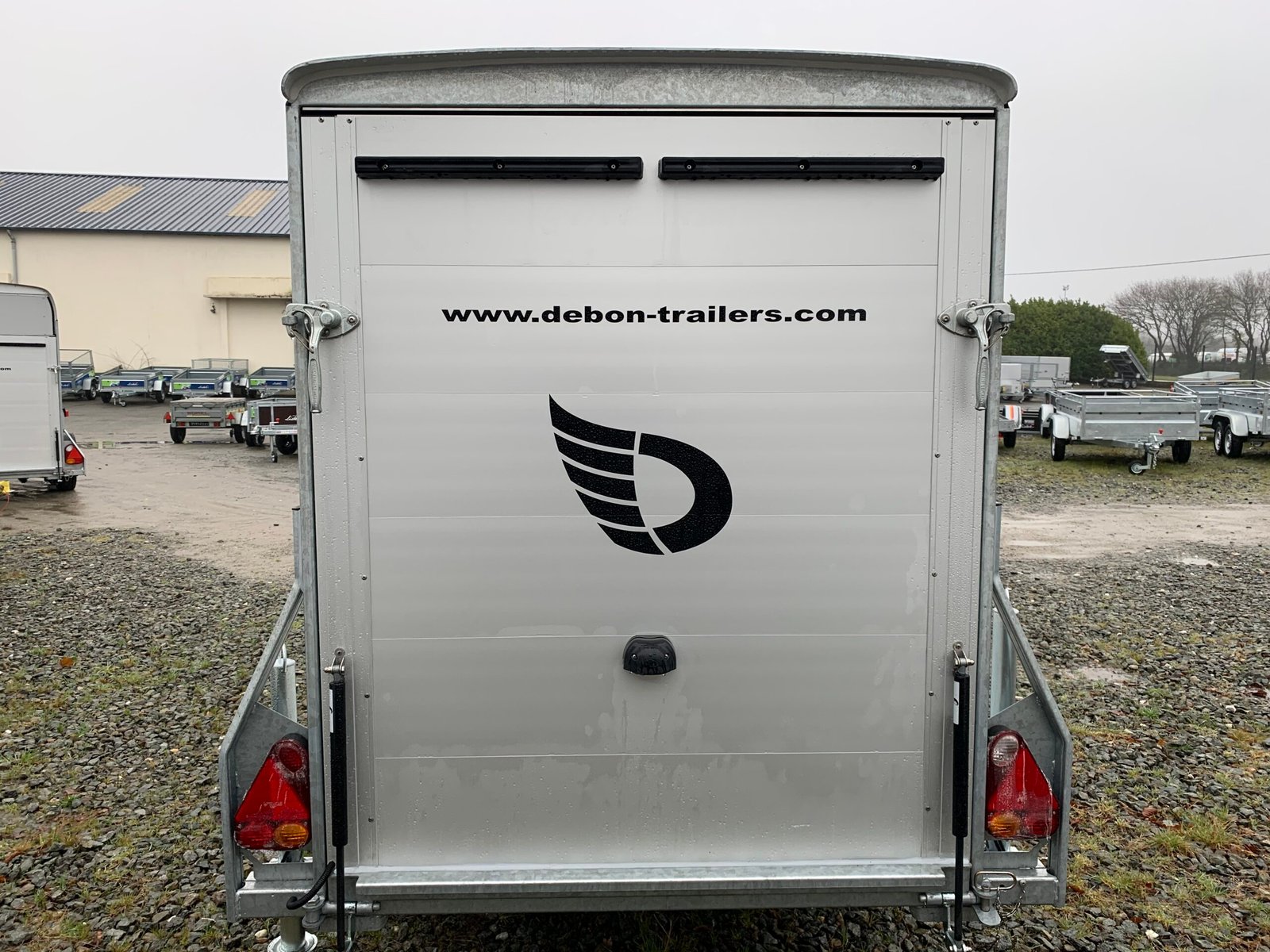 Remorque fourgon polyester DEBON C255 V2 - PTAC 750 à 1300 kg – Image 5